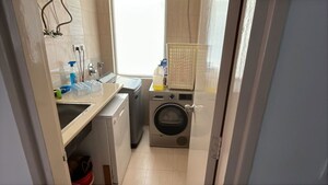 Team Area in 3 BHK Builder Floor at Orchid Island, Sector 51 – for Rent
