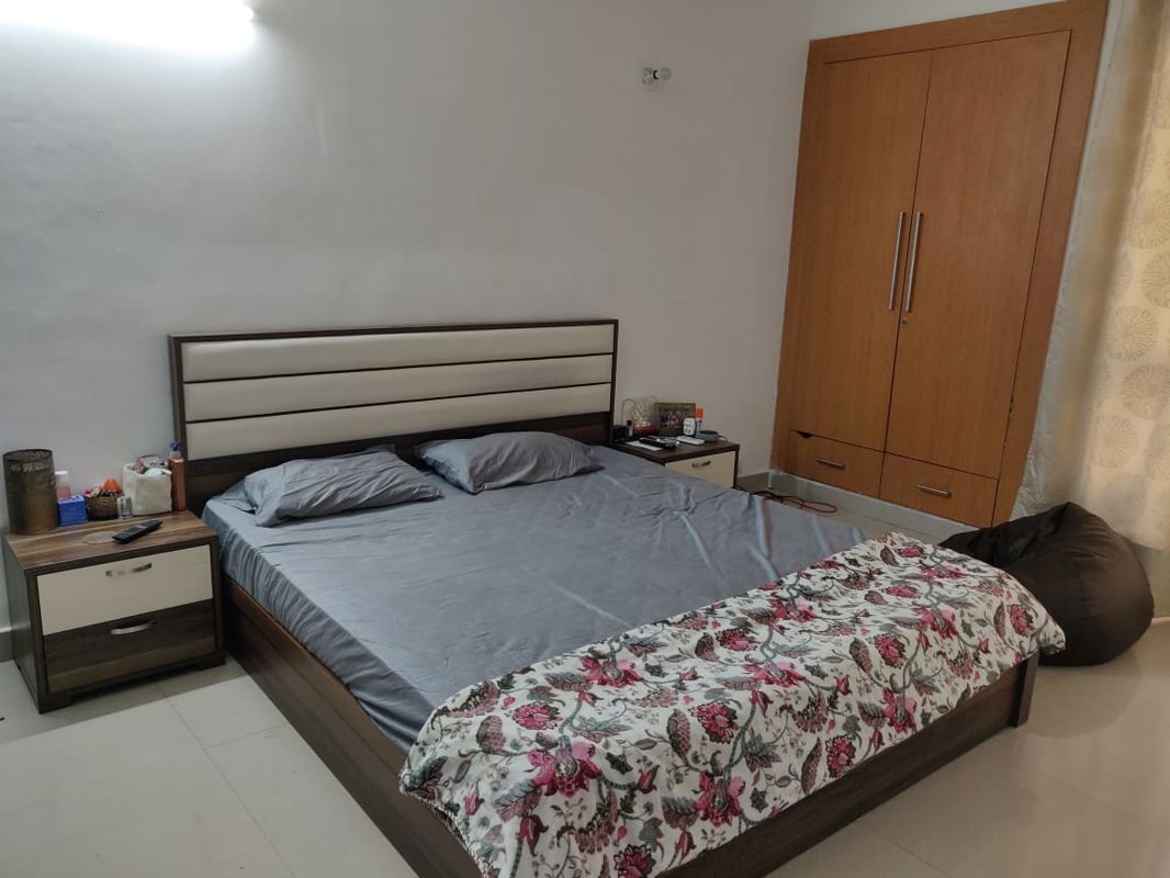 2 BHK Apartment For Rent in Unitech The Residences Gurgaon