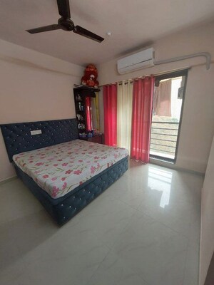 Bedroom in 2 BHK Apartment at Divyam Heights, Andheri West – for Rent