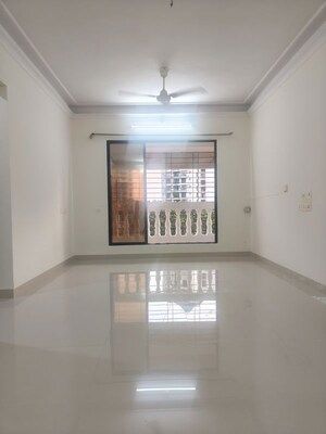 2 BHK Apartment For Rent in Gahlot Majesty and Avenue CHS, Seawoods