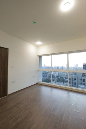 Room in 3 BHK Apartment at A And O F Residences Malad, Malad East – for Sale