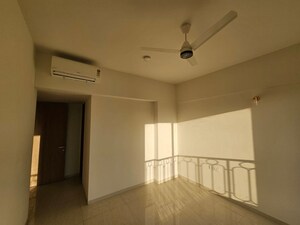 Room in 3 BHK Apartment at Viceroy Savana, Kandivali East – for Rent