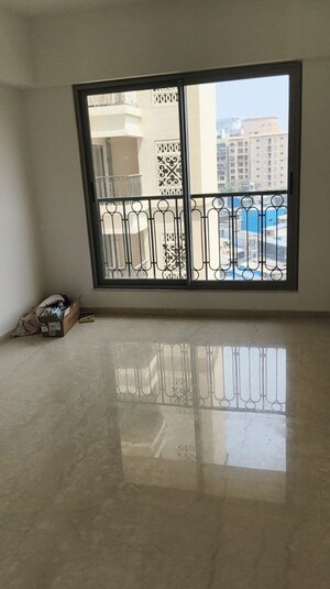 Room in 3 BHK Apartment at Viceroy Savana, Kandivali East – for Rent