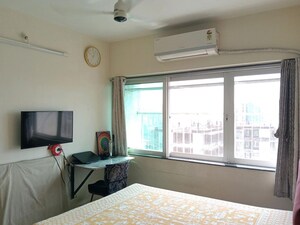 Bedroom in 1 BHK Apartment at Mulund East – for Sale