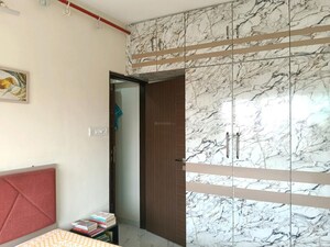 Room in 1 BHK Apartment at Mulund East – for Sale
