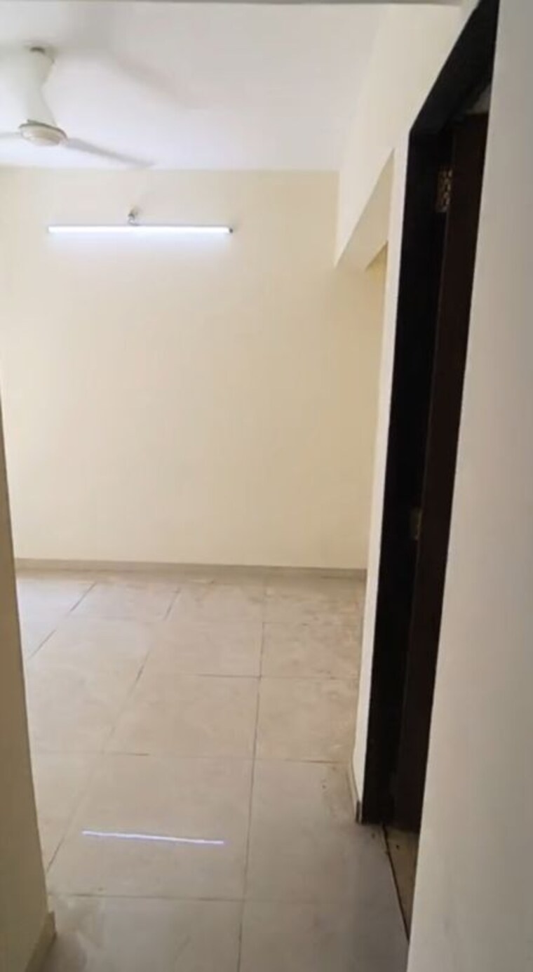 Room, akruti-hubtown 1 Bedroom 450 Sq.Ft. Apartment In Mira Road Thane 10403633