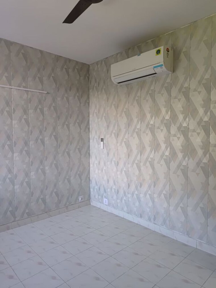 Bathroom, ansal-sushant-estate 1 Bedroom 800 Sq.Ft. Apartment In Sector 52 Gurgaon 10403673