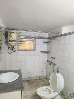 Bathroom in 3 BHK Apartment at Hauz Khas – for Rent