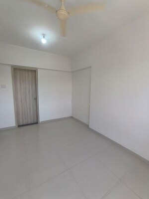 2 BHK Apartment For Rent in Kohinoor Sapphire 2, Tathawade