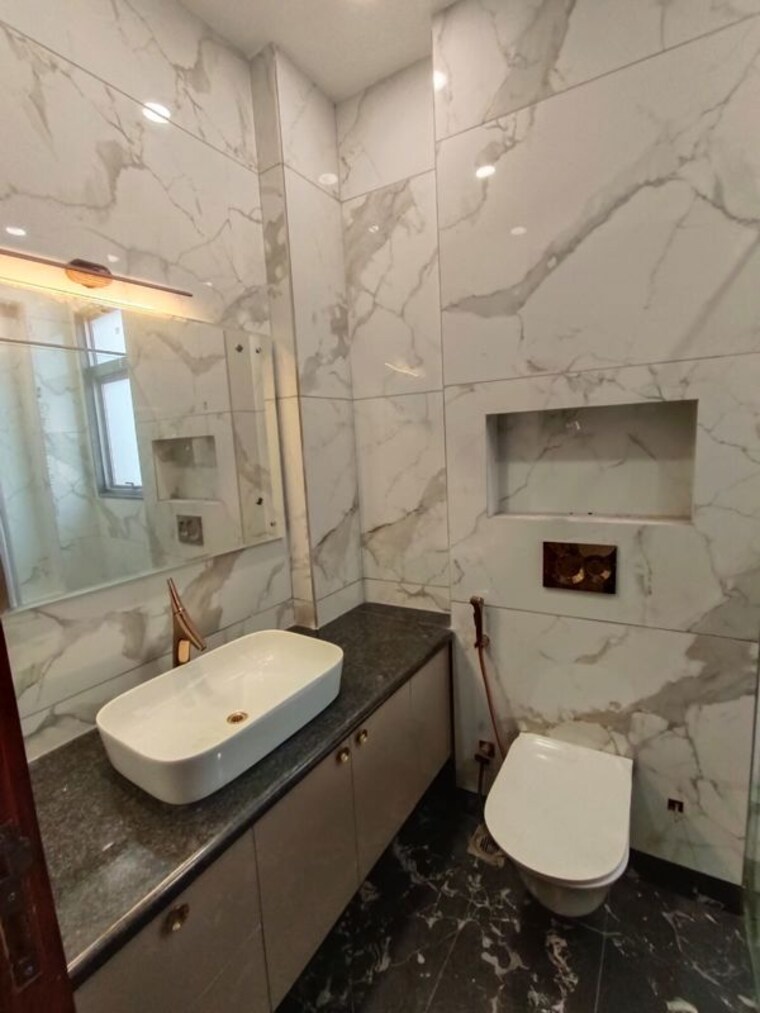 Team Area, greater kailash ii 3 Bedroom 1800 Sq.Ft. Builder Floor In Greater Kailash ii Delhi 10403703