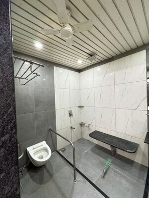 Bathroom in 4 BHK Villa at Jodhpur – for Rent