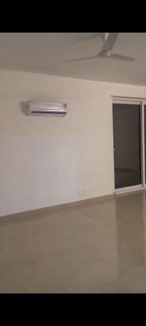 Room in 4 BHK Apartment at Preet Colony – for Sale