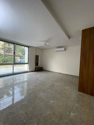Room in 3 BHK Apartment at Jubilee Hills – for Rent