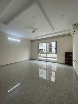 Room in 3 BHK Apartment at Jubilee Hills – for Rent