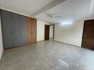 Room in 3 BHK Apartment at Jubilee Hills – for Rent