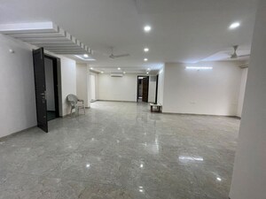 Room in 3 BHK Apartment at Jubilee Hills – for Rent