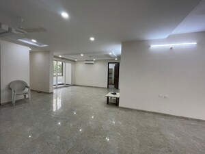 Room in 3 BHK Apartment at Jubilee Hills – for Rent