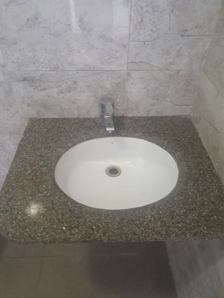 Bathroom, amanora-future-towers 3.5 Bedroom 1667 Sq.Ft. Apartment In Hadapsar Pune 10403790
