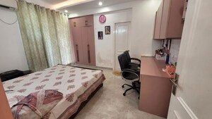Bedroom in 4 BHK Apartment at Sector 16 A – for Rent
