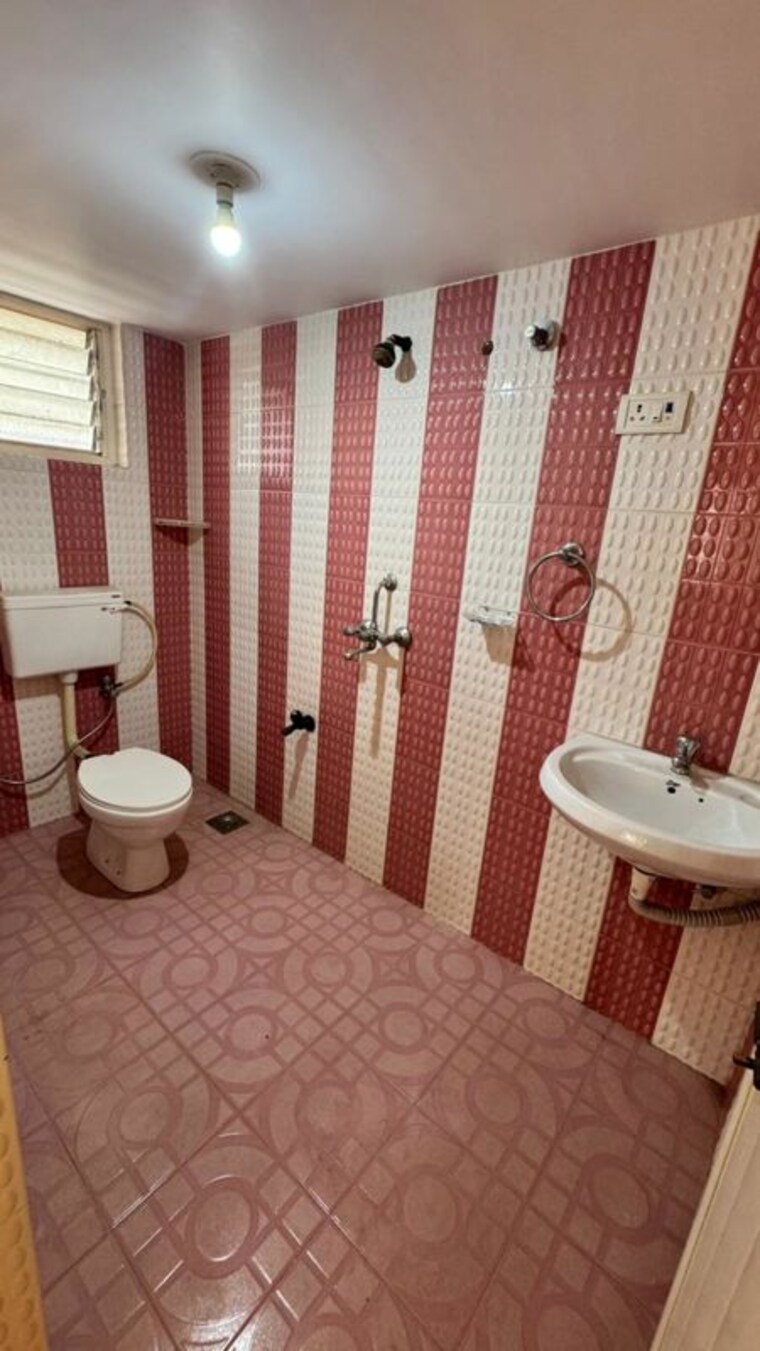 Bathroom, old goa 4 Bedroom 2000 Sq.Ft. Villa In Old Goa Goa 10403840