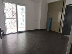 Room in 3 BHK Apartment at Fusion Homes, Tech Zone 4 Greater Noida – for Sale