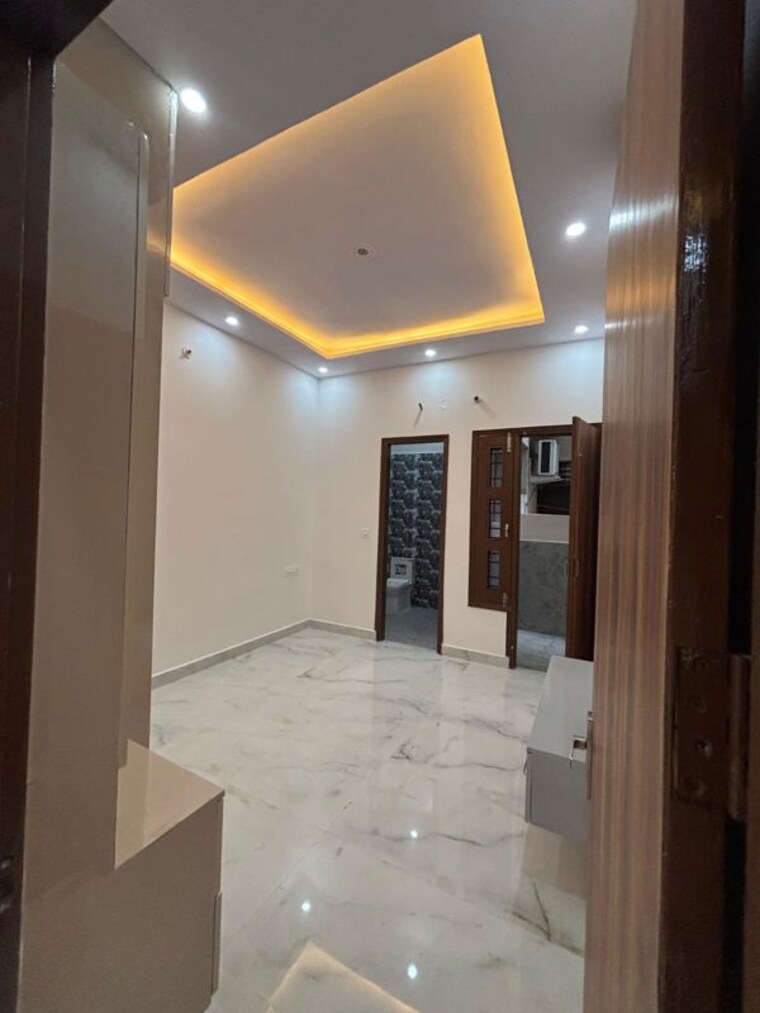 Room, kharar mohali road 6+ Bedroom 112 Sq.Yd. Independent House In Kharar Mohali Road Kharar 10403899