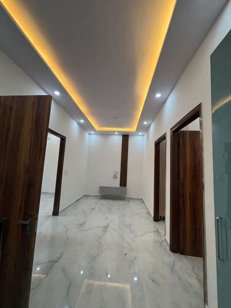 Bedroom, kharar mohali road 6+ Bedroom 112 Sq.Yd. Independent House In Kharar Mohali Road Kharar 10403899