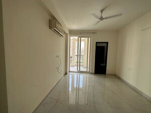Room in 3 BHK Apartment at ATS Golf Meadows Lifestyle, Central Derabassi – for Rent