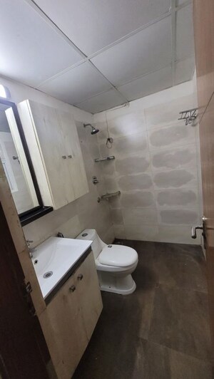 Bathroom in 1 BHK Builder Floor at Kanhai – for Rent