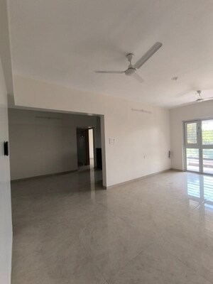 Room in 3 BHK Apartment at Sanewadi – for Sale