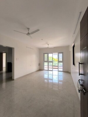 Room in 3 BHK Apartment at Sanewadi – for Sale