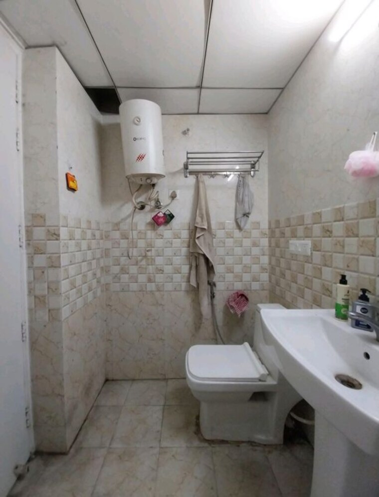 Bathroom, ska-metro-ville 2 Bedroom 920 Sq.Ft. Apartment In Eta Ii Greater Noida Greater Noida 10404000