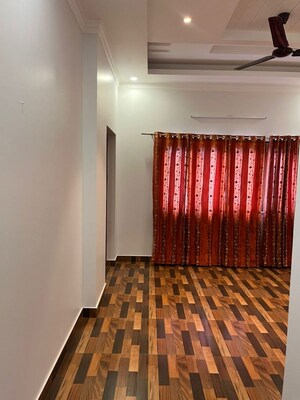 Furnished Amenities in 1 BHK Builder Floor at Jakhan – for Rent