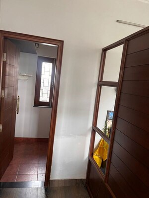 Building Lobby in 1 BHK Builder Floor at Jakhan – for Rent
