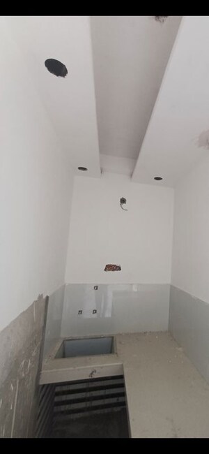 4 BHK Independent House For Sale in Molarband Extension