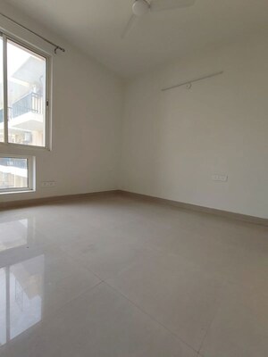Room in 3 BHK Apartment at Sare New Launch, Sector 92 – for Sale