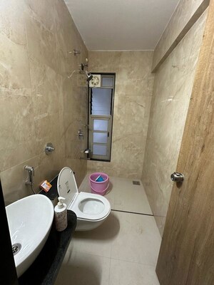 Bathroom in 4 BHK Apartment at Choice QUE 914, Keshav Nagar – for Rent