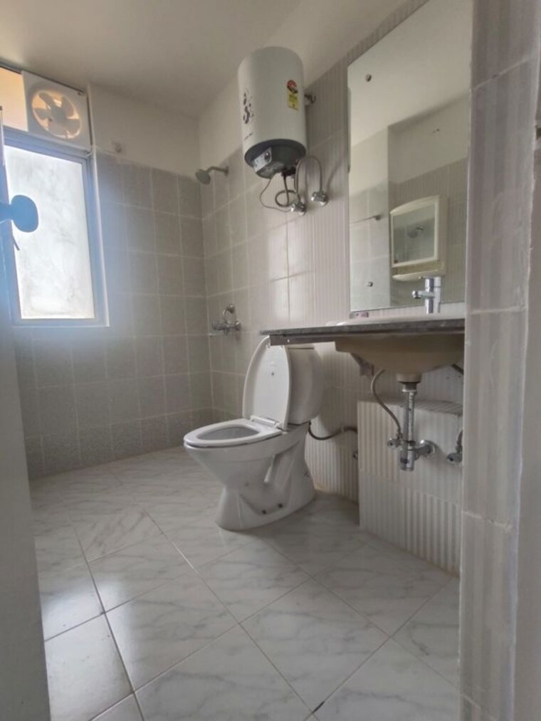 Bathroom, sare-olympia 4 Bedroom 2050 Sq.Ft. Apartment In Sector 92 Gurgaon 10404097