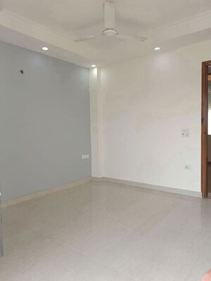 Room in 3 BHK Builder Floor at Kanhai – for Rent