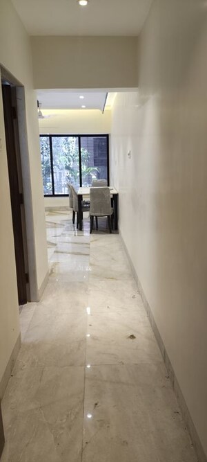 2 BHK Apartment – Entrance View at Victoria Apartment Andheri, Andheri West - for Rent