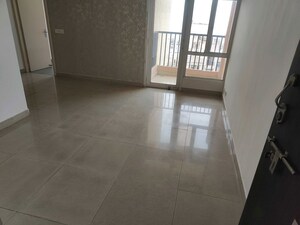 Room in 2.5 BHK Apartment at Samridhi Grand Avenue, Tech Zone 4 Greater Noida – for Sale