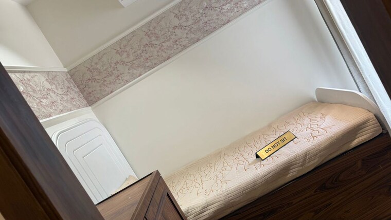 Room, kharar road 3 Bedroom 2121 Sq.Ft. Apartment In Kharar Road Mohali 10379155
