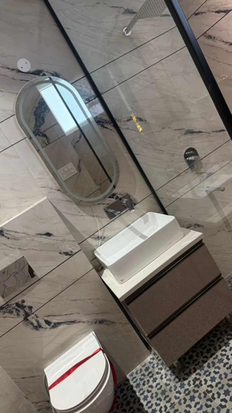 Attached Bathroom, kharar road 3 Bedroom 2121 Sq.Ft. Apartment In Kharar Road Mohali 10379155