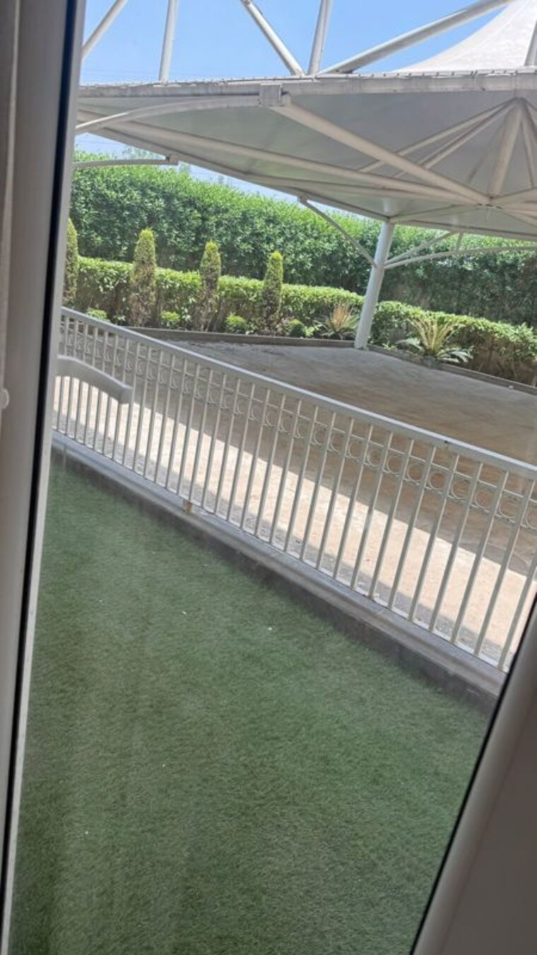Balcony, kharar road 3 Bedroom 2121 Sq.Ft. Apartment In Kharar Road Mohali 10379155