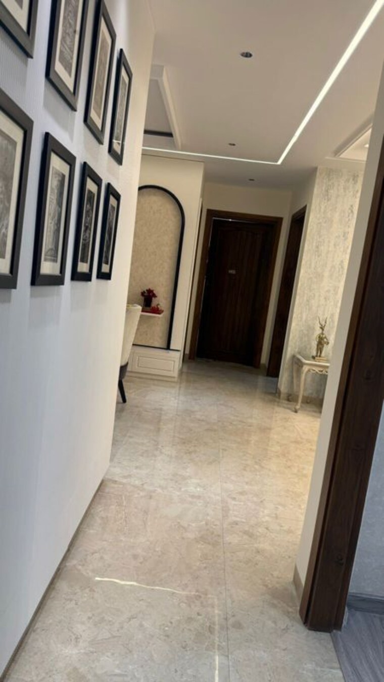 Room, kharar road 3 Bedroom 2121 Sq.Ft. Apartment In Kharar Road Mohali 10379155