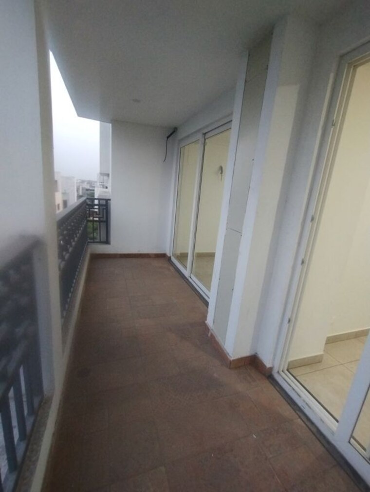 Balcony, ambala highway 3 Bedroom 2025 Sq.Ft. Apartment In Ambala Highway Zirakpur 10379421
