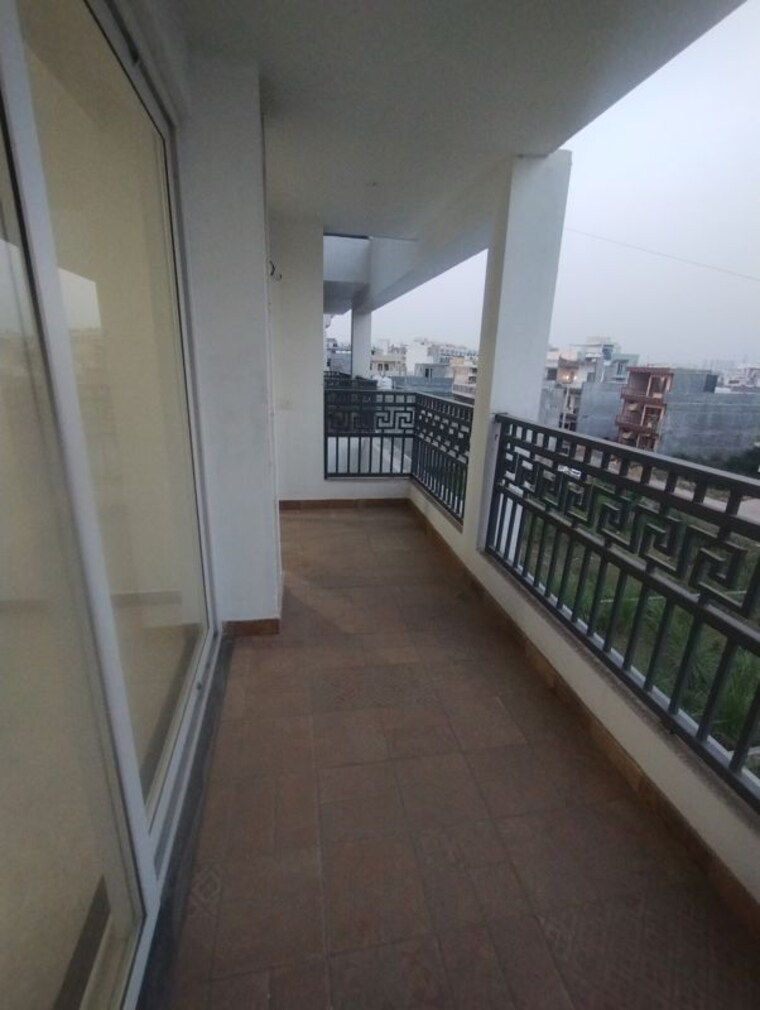 Balcony, ambala highway 3 Bedroom 2025 Sq.Ft. Apartment In Ambala Highway Zirakpur 10379421
