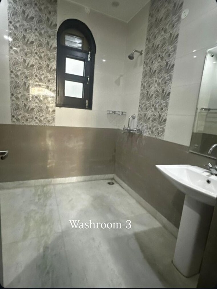Bathroom, sector 4 3 Bedroom 2100 Sq.Ft. Builder Floor In Sector 4 Panchkula 10404179