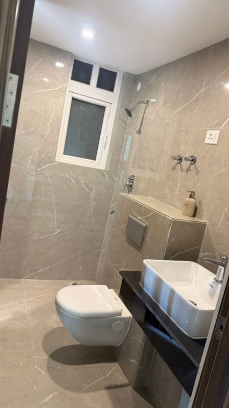 Bathroom, ambala highway 3 Bedroom 1650 Sq.Ft. Apartment In Ambala Highway Zirakpur 10379174