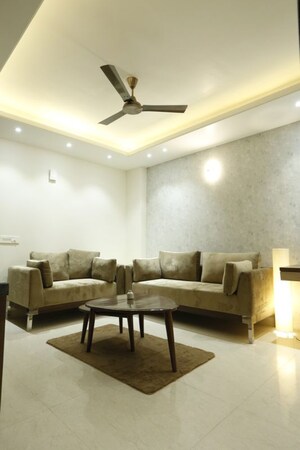 Living Room in 1 BHK Builder Floor at DLF Atria, Dlf Phase ii – for Rent